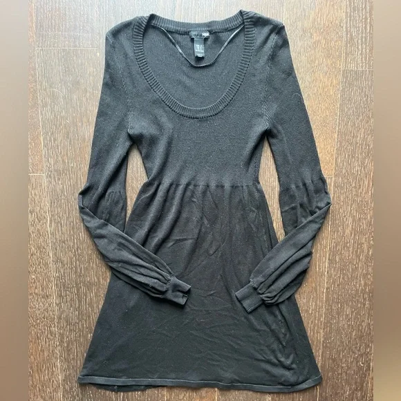 Black Puffy Long Sleeve Mini Sweater Dress Small H&M - Picture 2 of 7